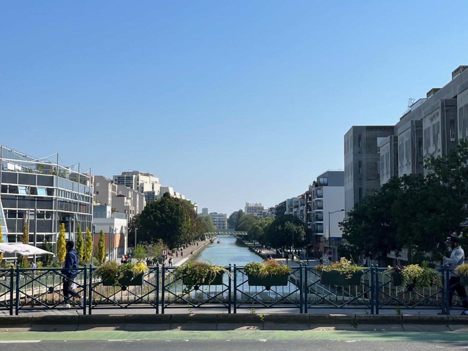 Studio Number 6 Pantin Bagian luar foto